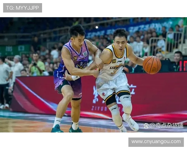 辽宁男篮赛前训练花絮流出大莫突然诶了起来聚焦备战状态调整